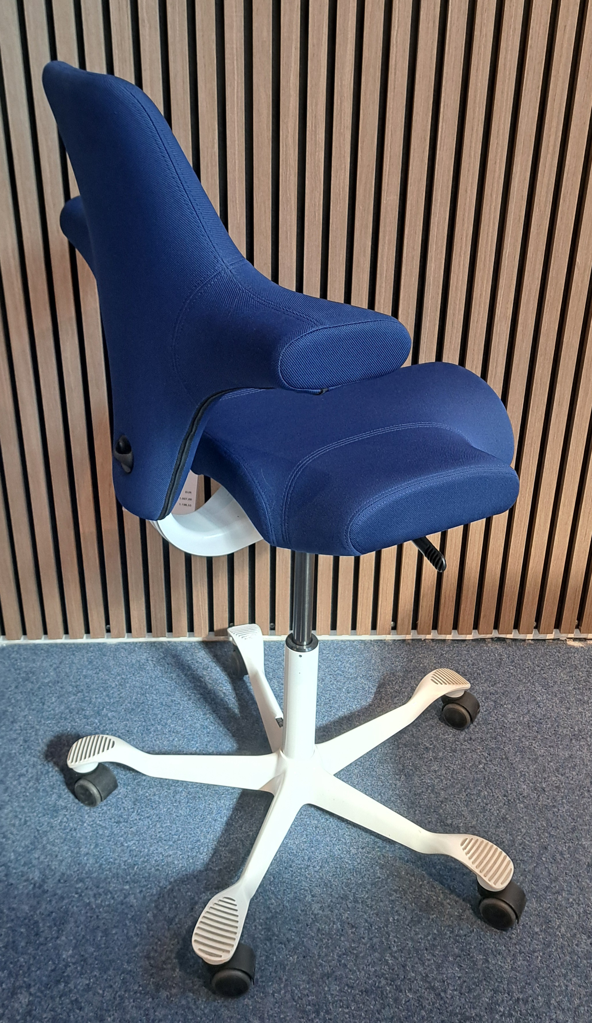 Drehstuhl Capisco