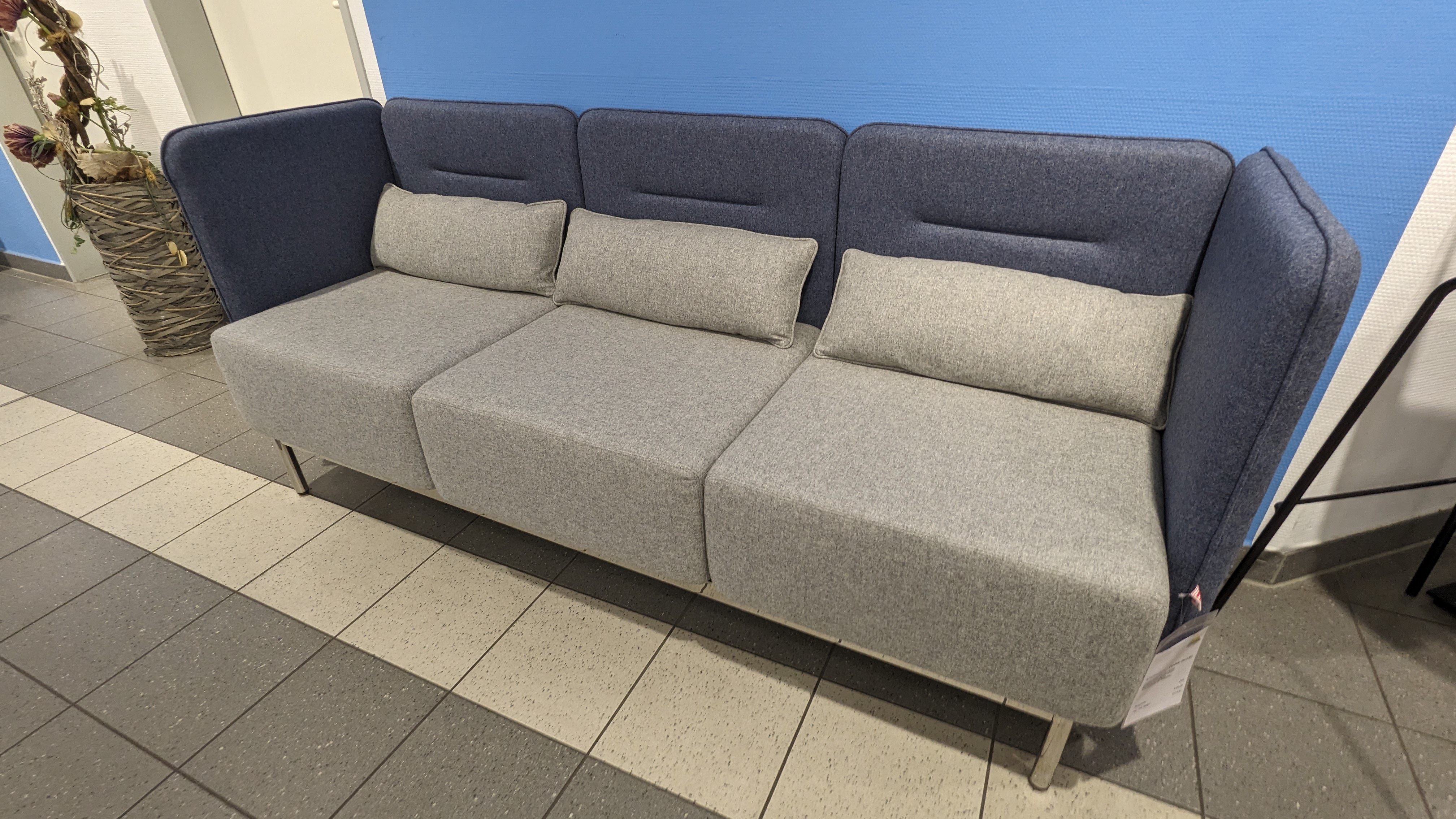 LOUNGE-SOFA DIALOG