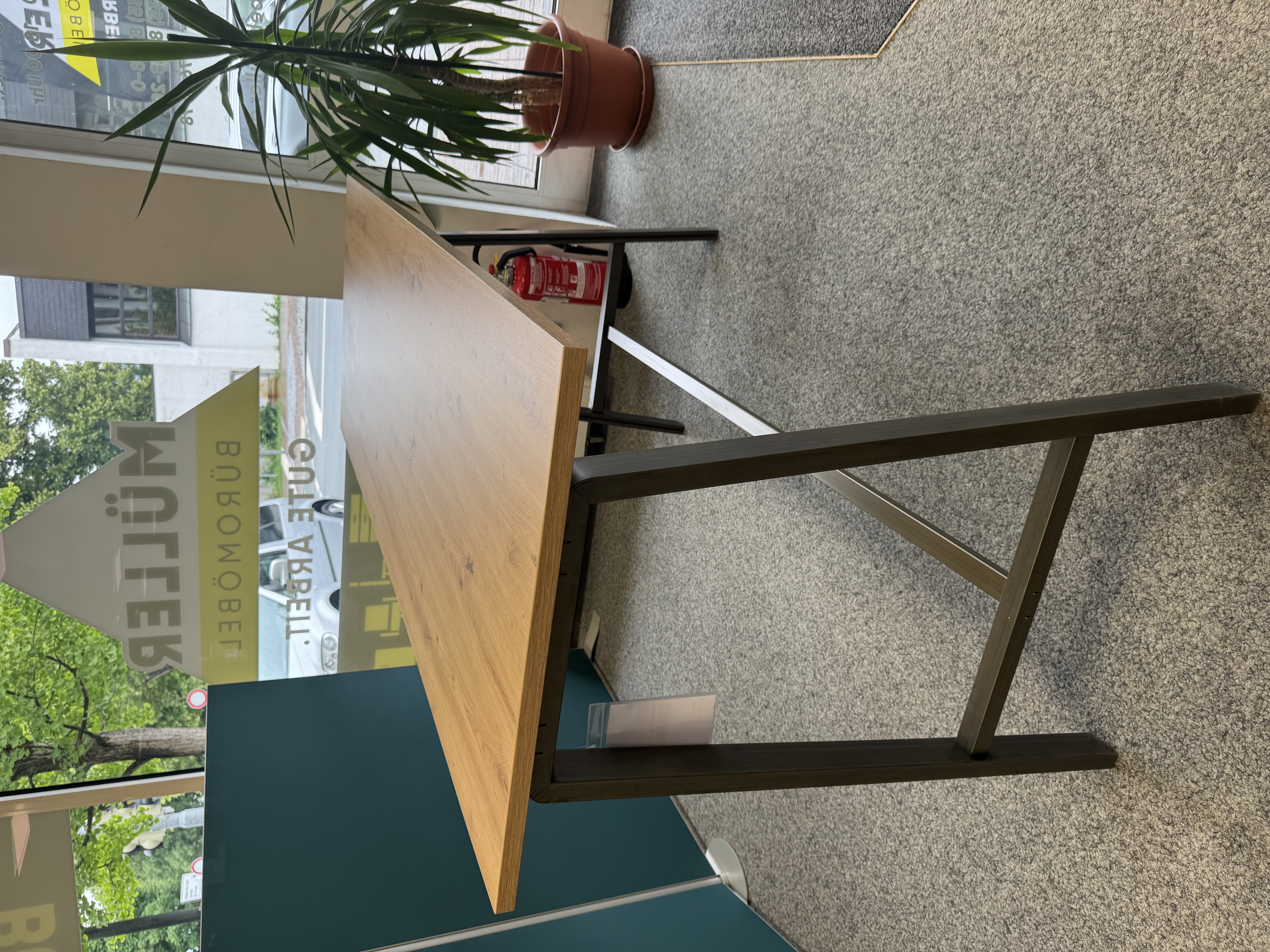 Stehtisch Meeting Point